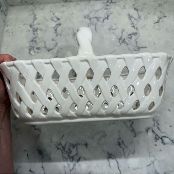 Portmeirion Studio Valerie 12" Ceramic Lattice Handled Basket. - Picture 3 of 7